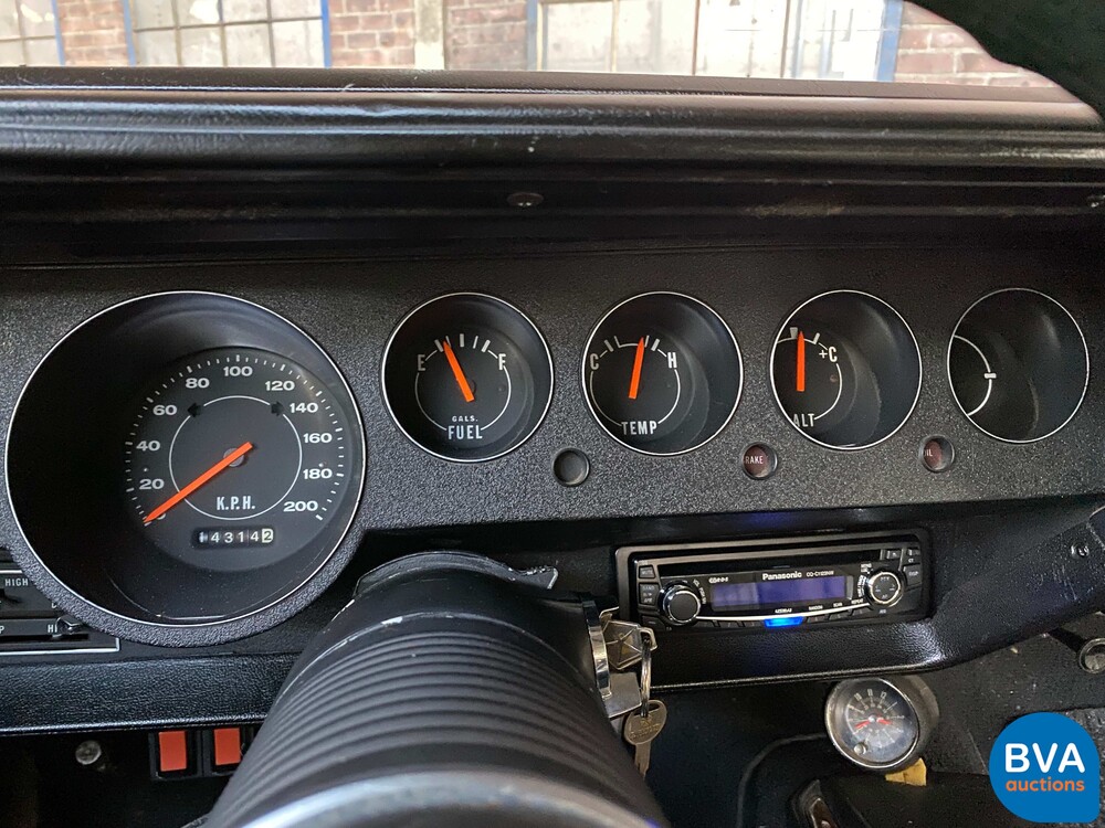 Dodge-Herausforderer 1974 5.2L V8.