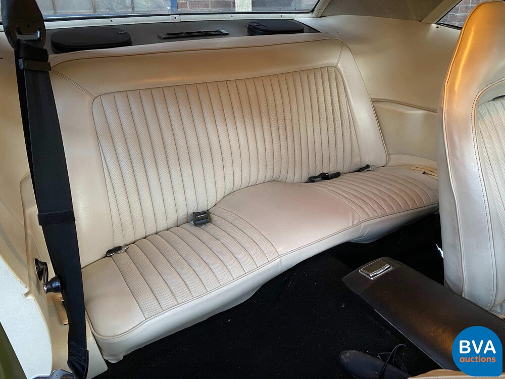 Dodge-Herausforderer 1974 5.2L V8.