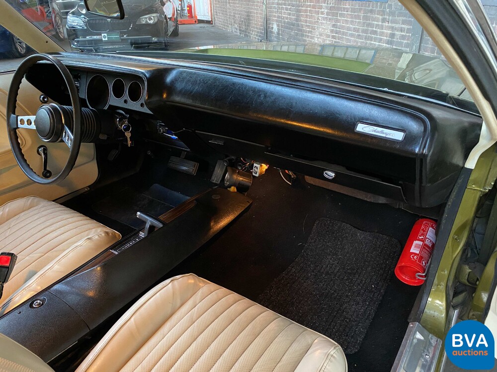 Dodge-Herausforderer 1974 5.2L V8.