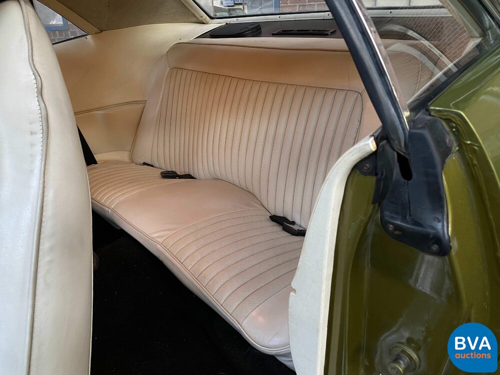 Dodge-Herausforderer 1974 5.2L V8.