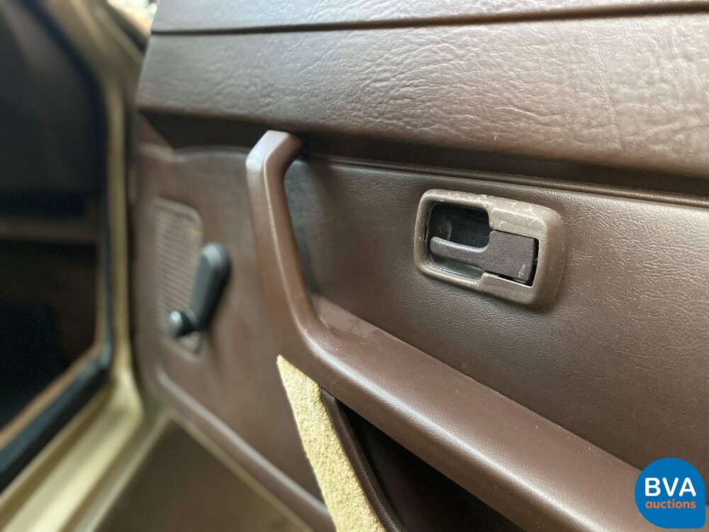 Porsche 944 2.5 Coupe 160 PS 1983, JY-49-XL.