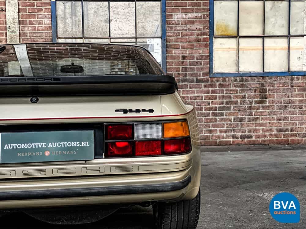 Porsche 944 2.5 Coupe 160 PS 1983, JY-49-XL.