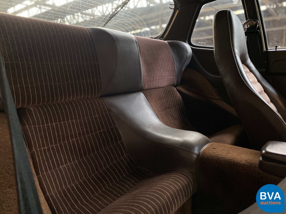 Porsche 944 2.5 Coupe 160 PS 1983, JY-49-XL.