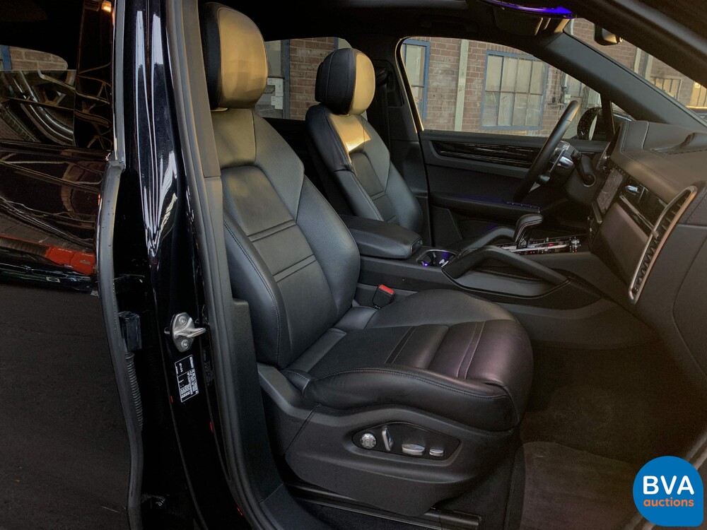 Porsche Cayenne S SportChrono 2.9 V6 441 PS 2018 Org.-Nr. NL-NW-MODELL, RT-808-G.