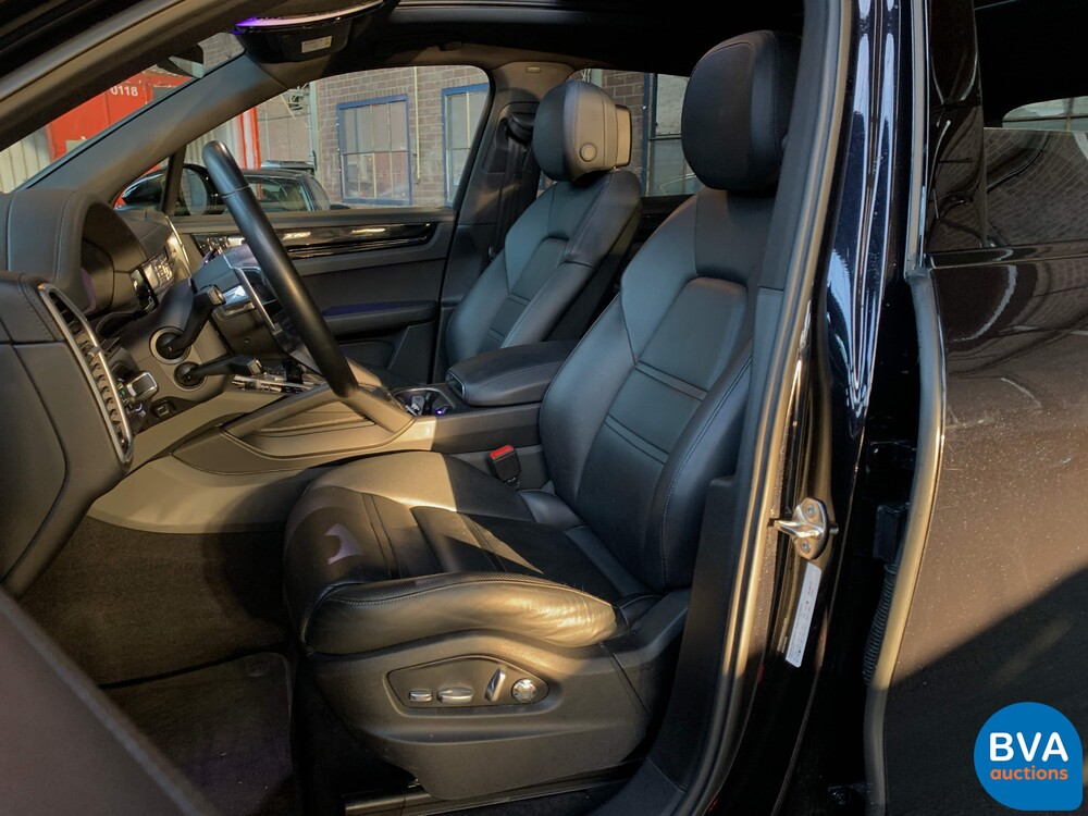 Porsche Cayenne S SportChrono 2.9 V6 441 PS 2018 Org.-Nr. NL-NW-MODELL, RT-808-G.