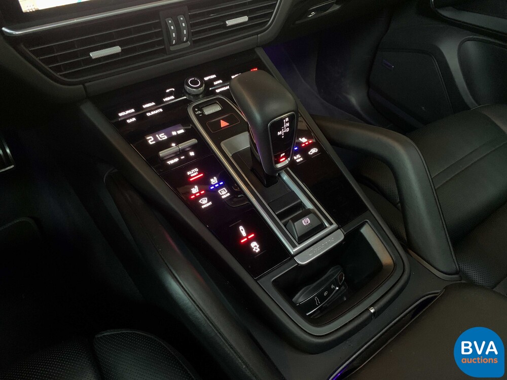 Porsche Cayenne S SportChrono 2.9 V6 441 PS 2018 Org.-Nr. NL-NW-MODELL, RT-808-G.