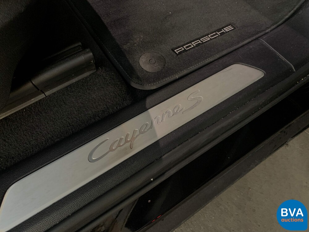 Porsche Cayenne S SportChrono 2.9 V6 441 PS 2018 Org.-Nr. NL-NW-MODELL, RT-808-G.