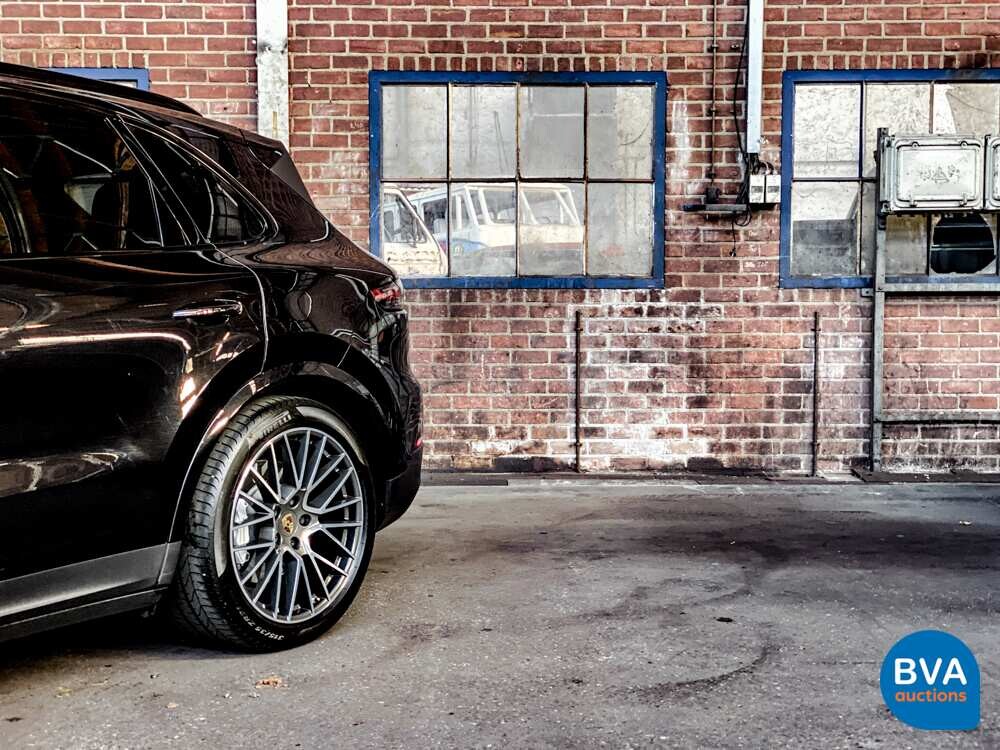 Porsche Cayenne S SportChrono 2.9 V6 441 PS 2018 Org.-Nr. NL-NW-MODELL, RT-808-G.