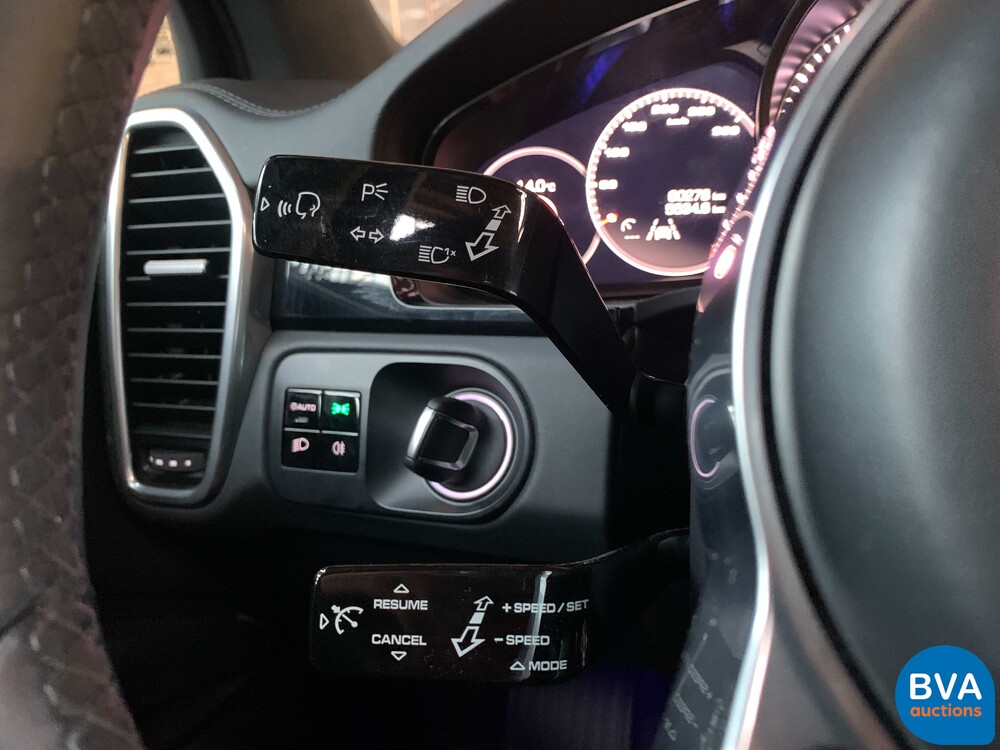 Porsche Cayenne S SportChrono 2.9 V6 441 PS 2018 Org.-Nr. NL-NW-MODELL, RT-808-G.