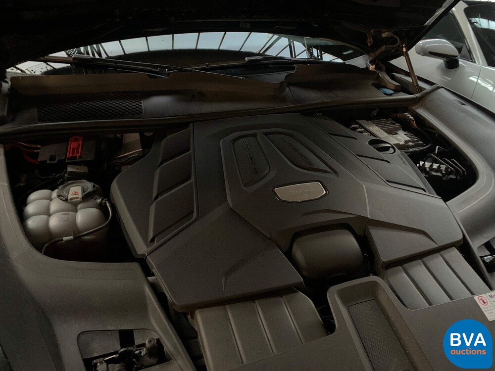 Porsche Cayenne S SportChrono 2.9 V6 441 PS 2018 Org.-Nr. NL-NW-MODELL, RT-808-G.