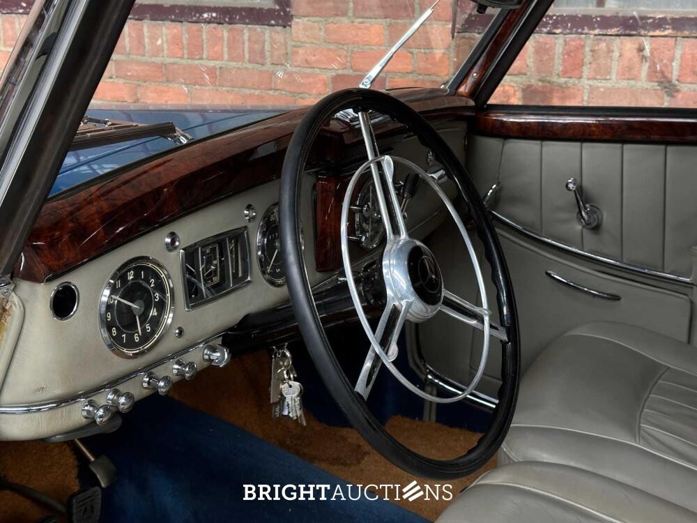 Mercedes-Benz 220 A Cabriolet W187 1951, DR-27-11