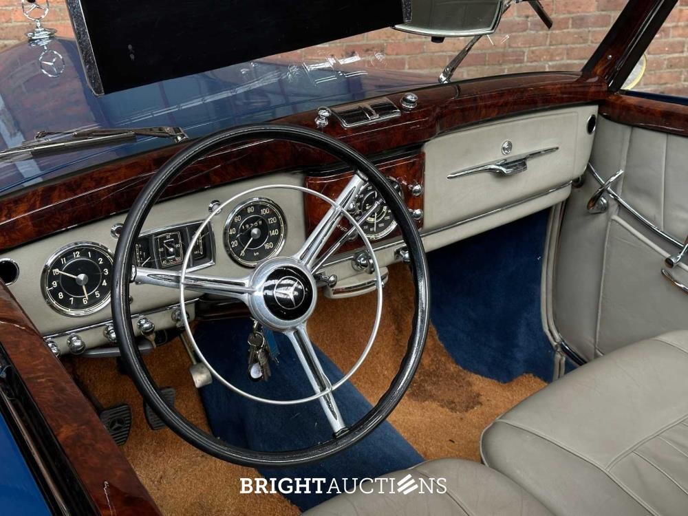 Mercedes-Benz 220 A Cabriolet W187 1951, DR-27-11