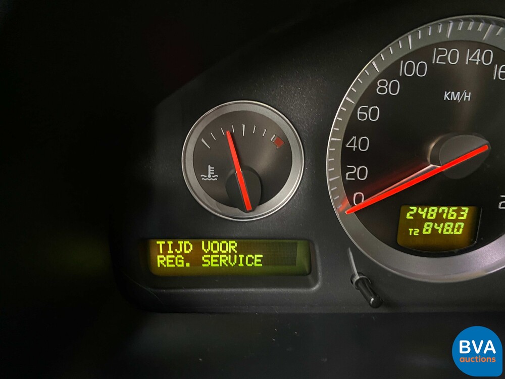 Volvo XC90 2.4 D5 Limited Edition 7-persoons 200pk 2011 -Org NL-, 46-SJJ-8