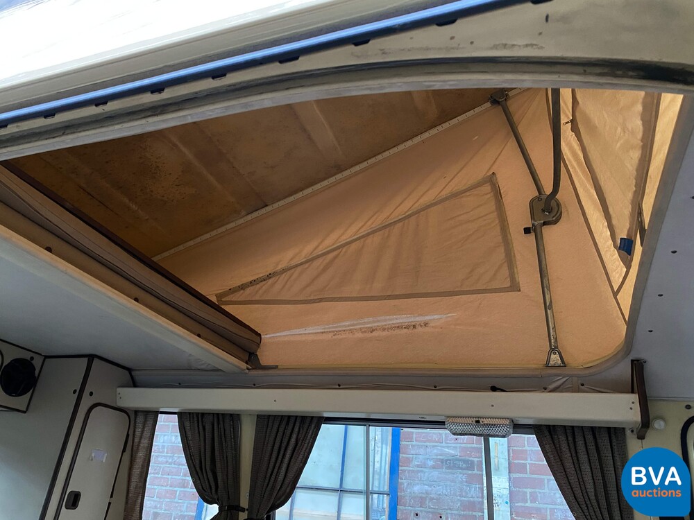 Volkswagen T3 Westfalia Camper Transporter 1982, J-680-JT.