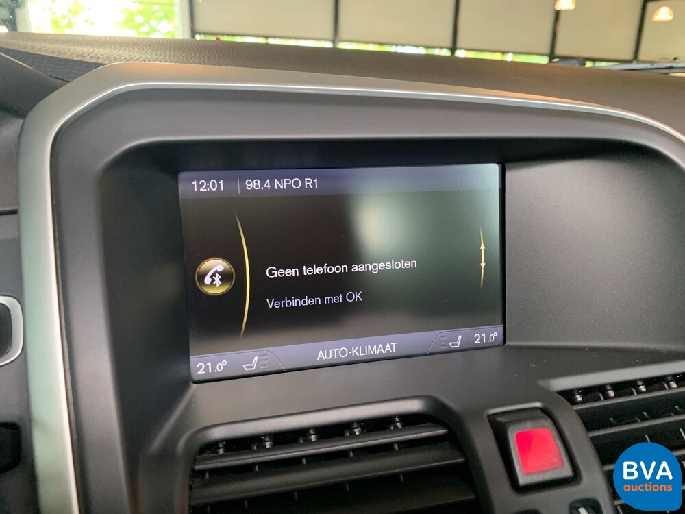 Volvo XC60 2.0 T5 Momentum 241pk 2011 -Org NL-, 81-PZG-6