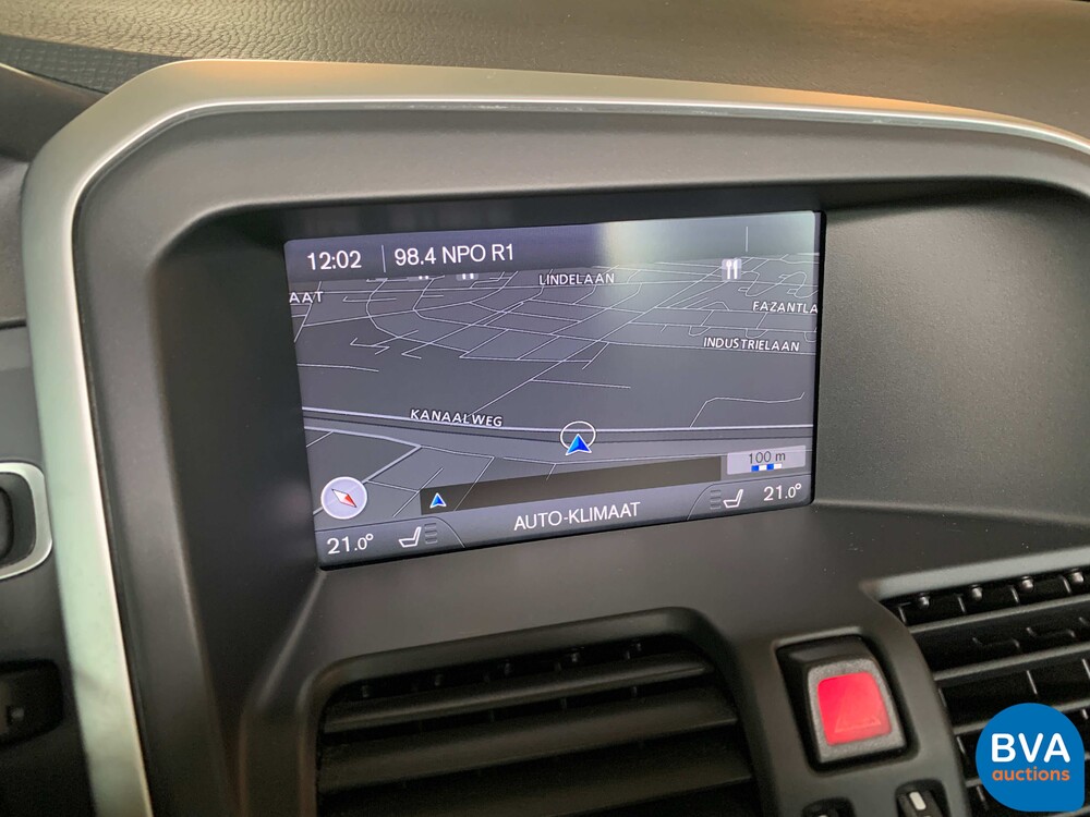 Volvo XC60 2.0 T5 Momentum 241pk 2011 -Org NL-, 81-PZG-6