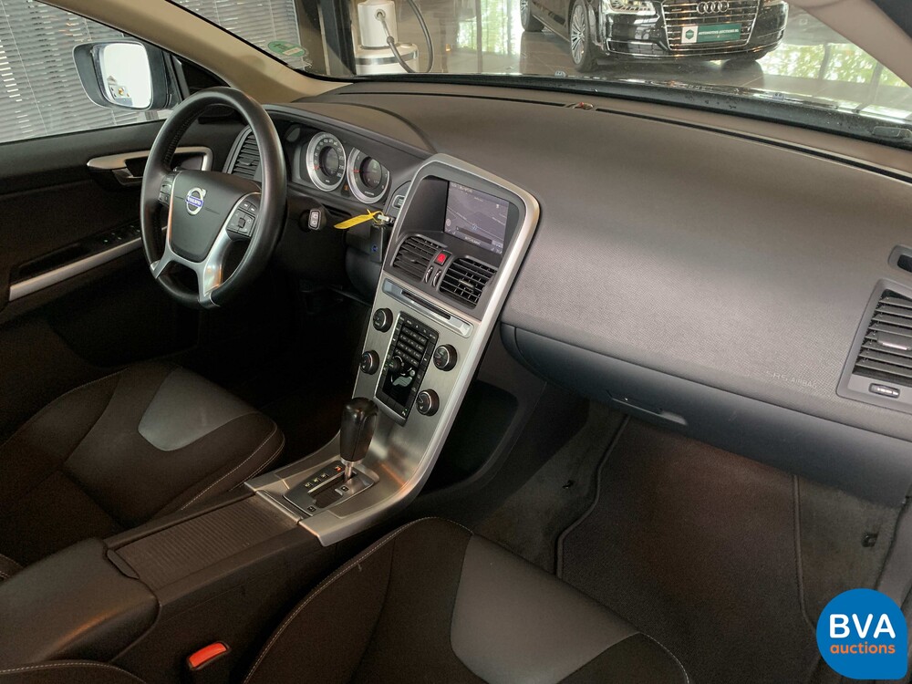 Volvo XC60 2.0 T5 Momentum 241pk 2011 -Org NL-, 81-PZG-6