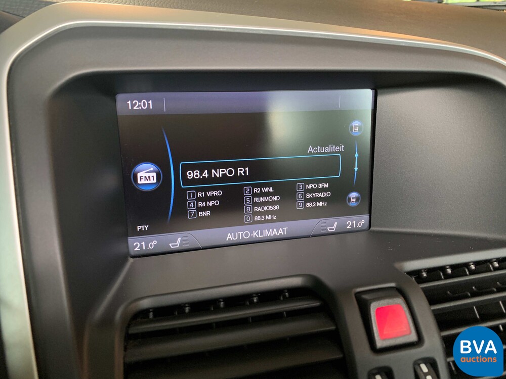 Volvo XC60 2.0 T5 Momentum 241pk 2011 -Org NL-, 81-PZG-6