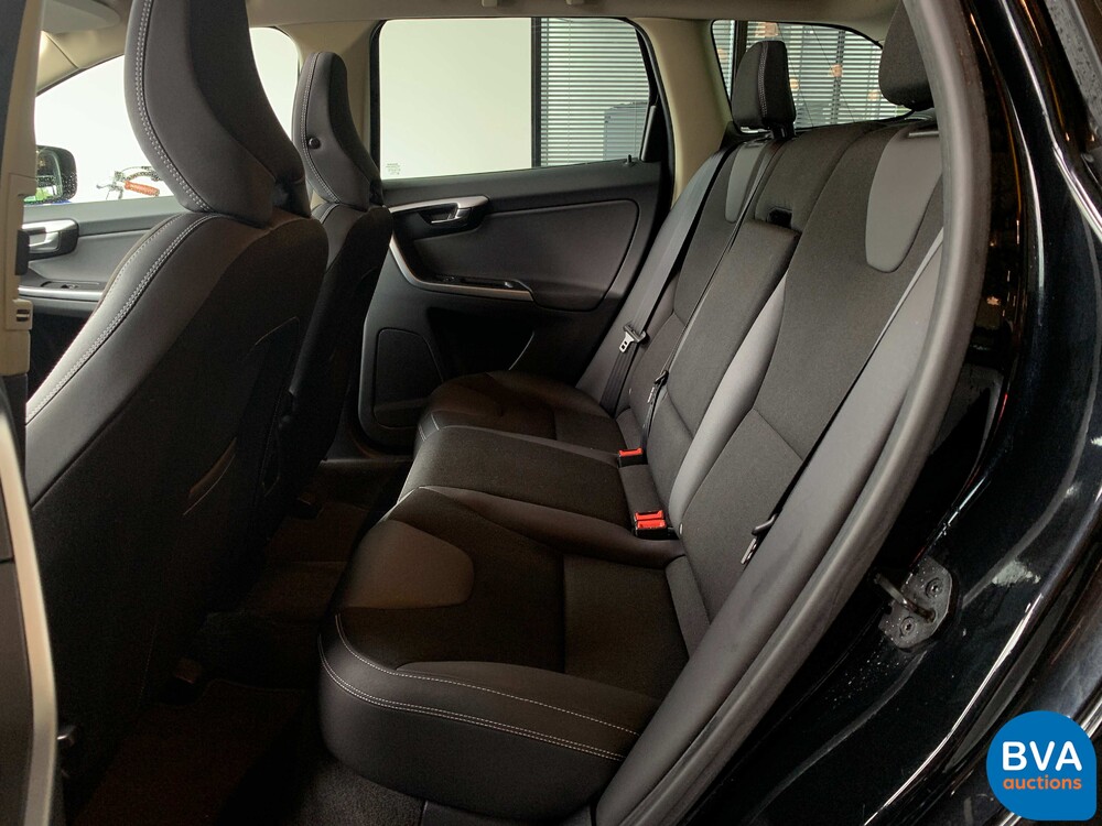 Volvo XC60 2.0 T5 Momentum 241pk 2011 -Org NL-, 81-PZG-6