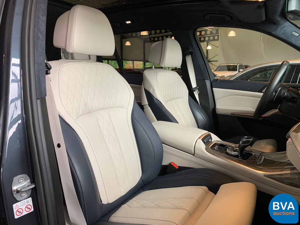 BMW X7 xDrive 30d High Executive 265PS 2019, ZT-686-J.