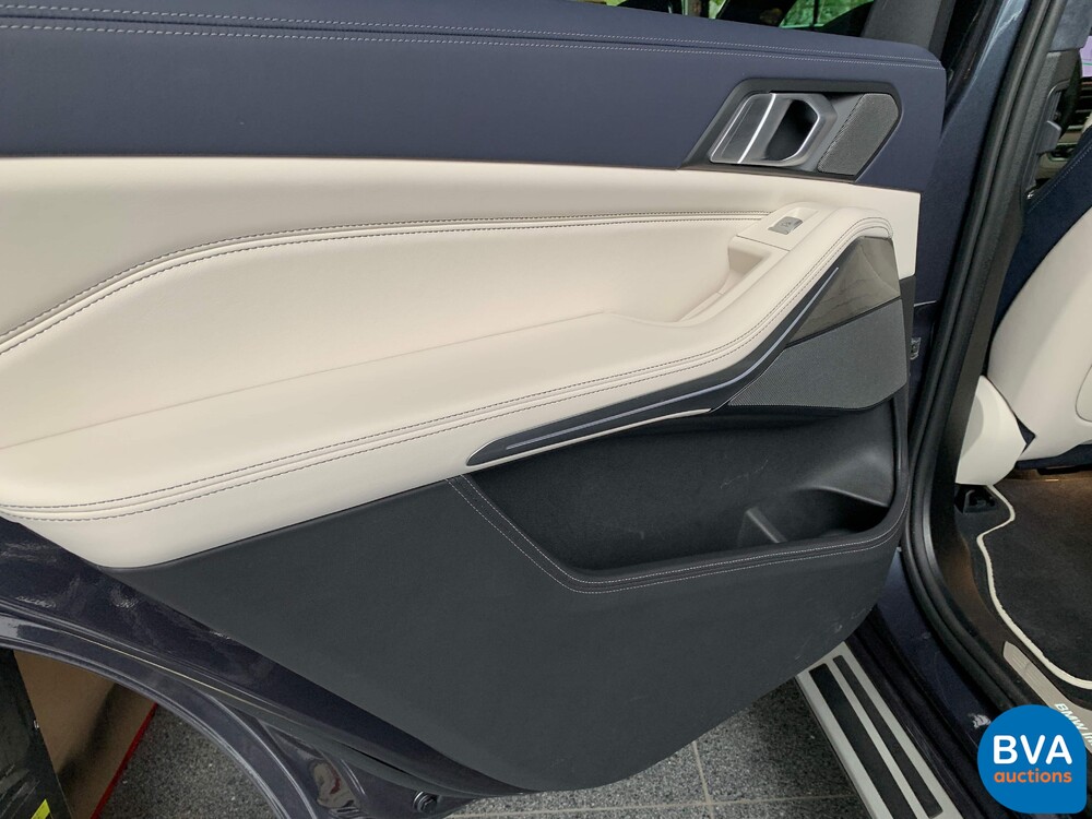 BMW X7 xDrive 30d High Executive 265PS 2019, ZT-686-J.