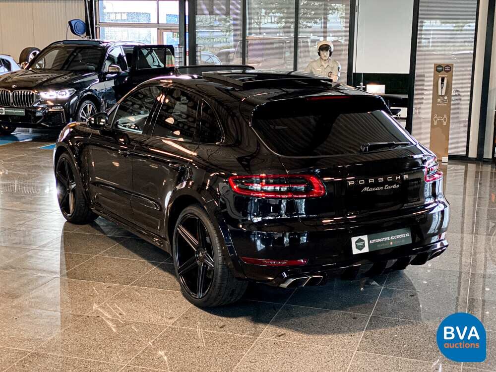 Porsche Macan Turbo TECHART 2016 400PS PDK GARANTIE.