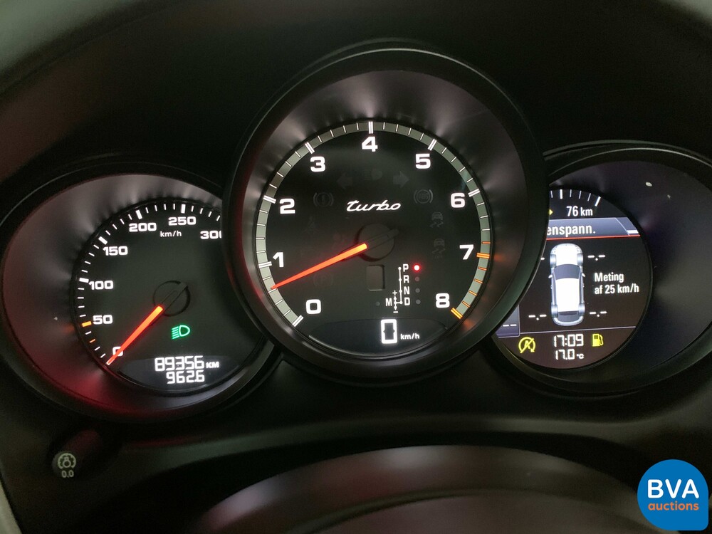 Porsche Macan Turbo TECHART 2016 400PS PDK GARANTIE.