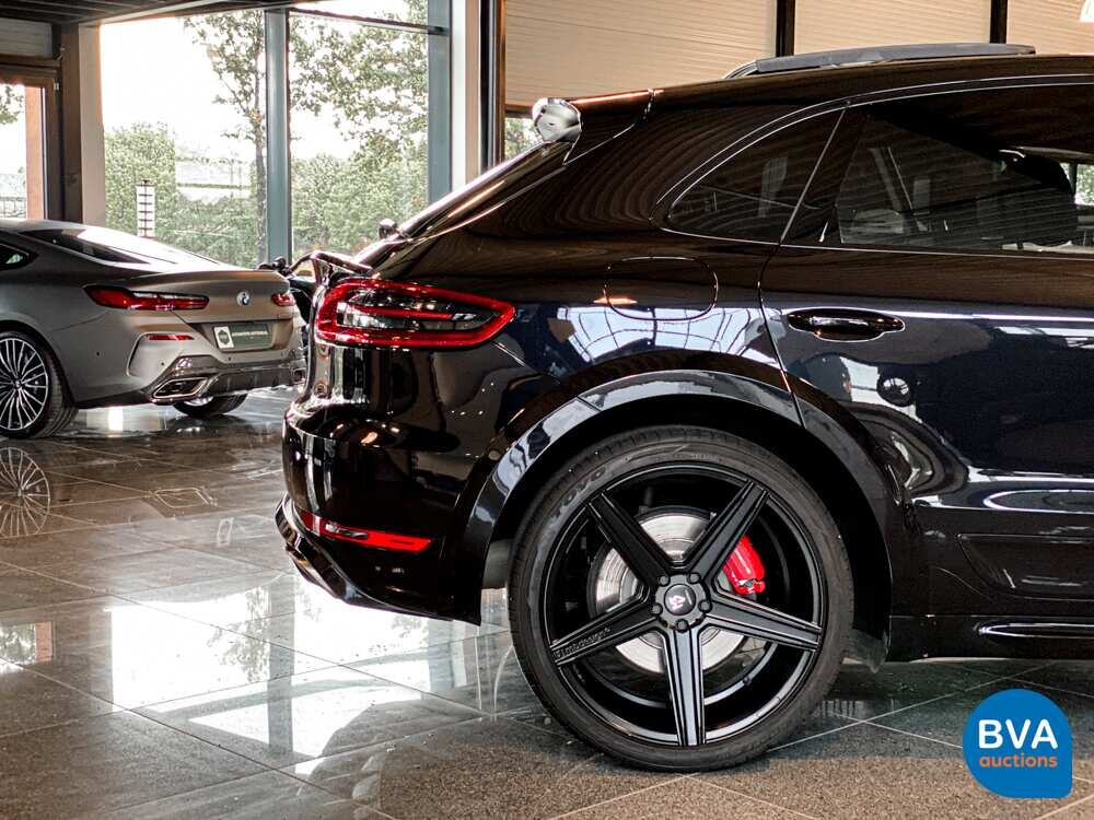 Porsche Macan Turbo TECHART 2016 400PS PDK GARANTIE.