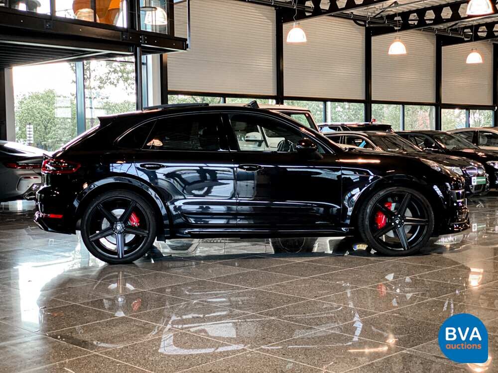 Porsche Macan Turbo TECHART 2016 400PS PDK GARANTIE.
