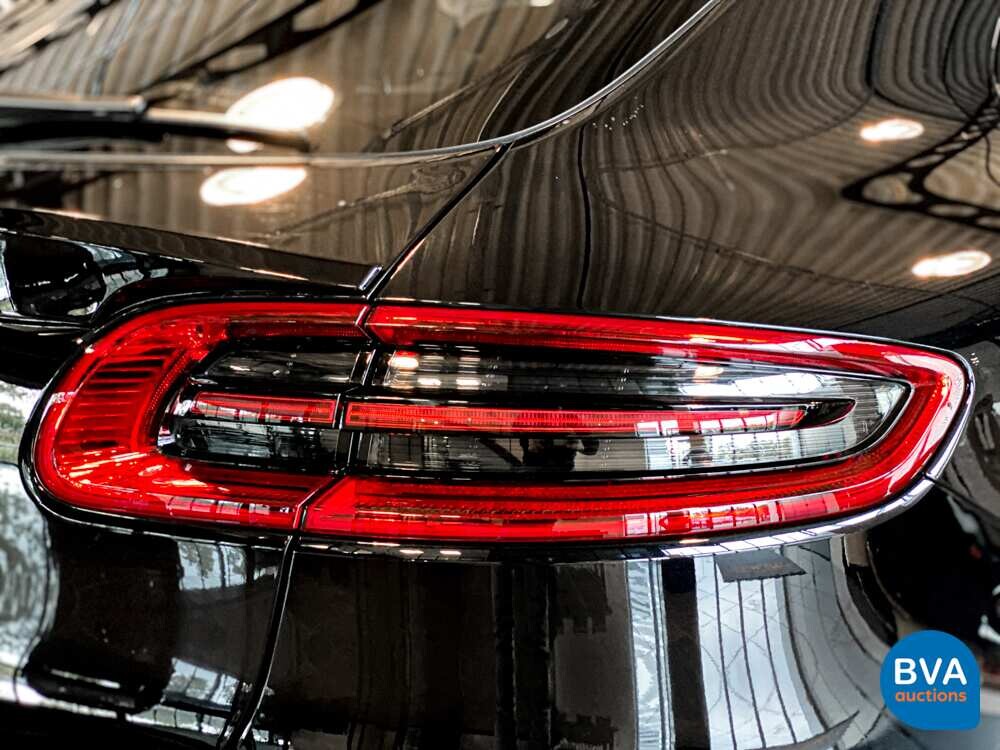 Porsche Macan Turbo TECHART 2016 400PS PDK GARANTIE.