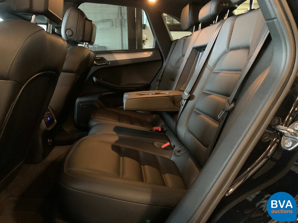 Porsche Macan Turbo TECHART 2016 400PS PDK GARANTIE.