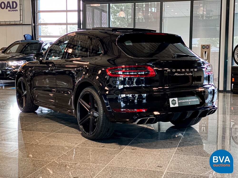 Porsche Macan Turbo TECHART 2016 400PS PDK GARANTIE.