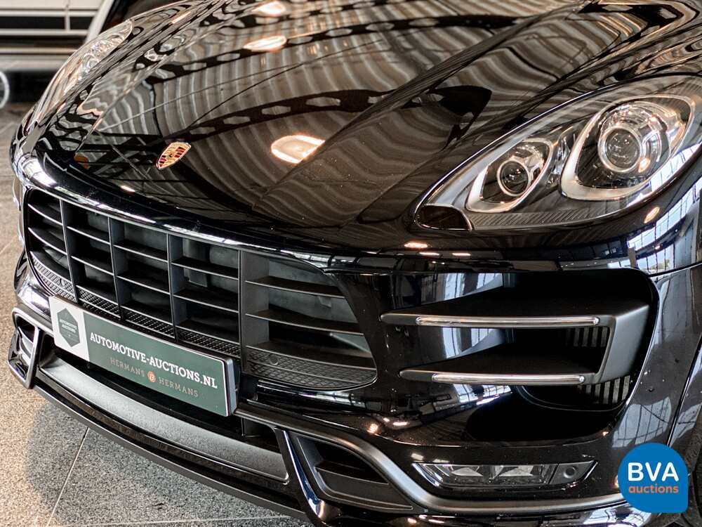 Porsche Macan Turbo TECHART 2016 400PS PDK GARANTIE.