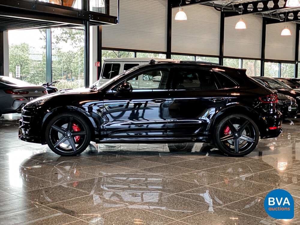 Porsche Macan Turbo TECHART 2016 400PS PDK GARANTIE.
