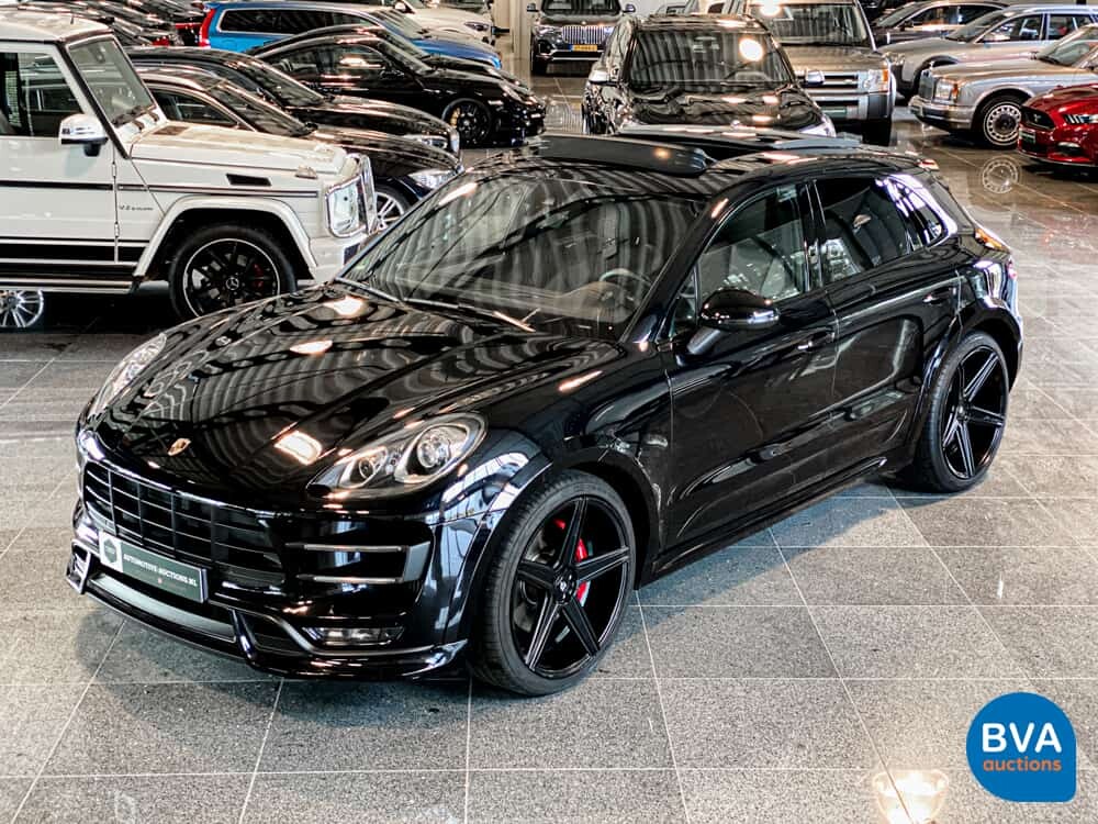 Porsche Macan Turbo TECHART 2016 400PS PDK GARANTIE.