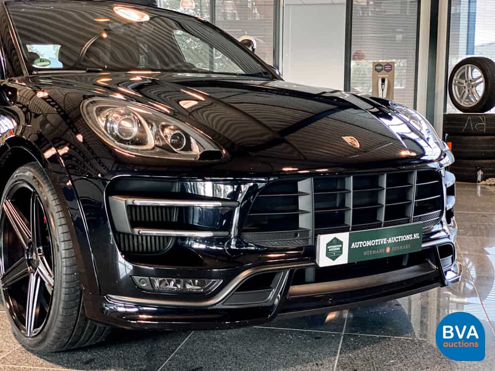 Porsche Macan Turbo TECHART 2016 400PS PDK GARANTIE.