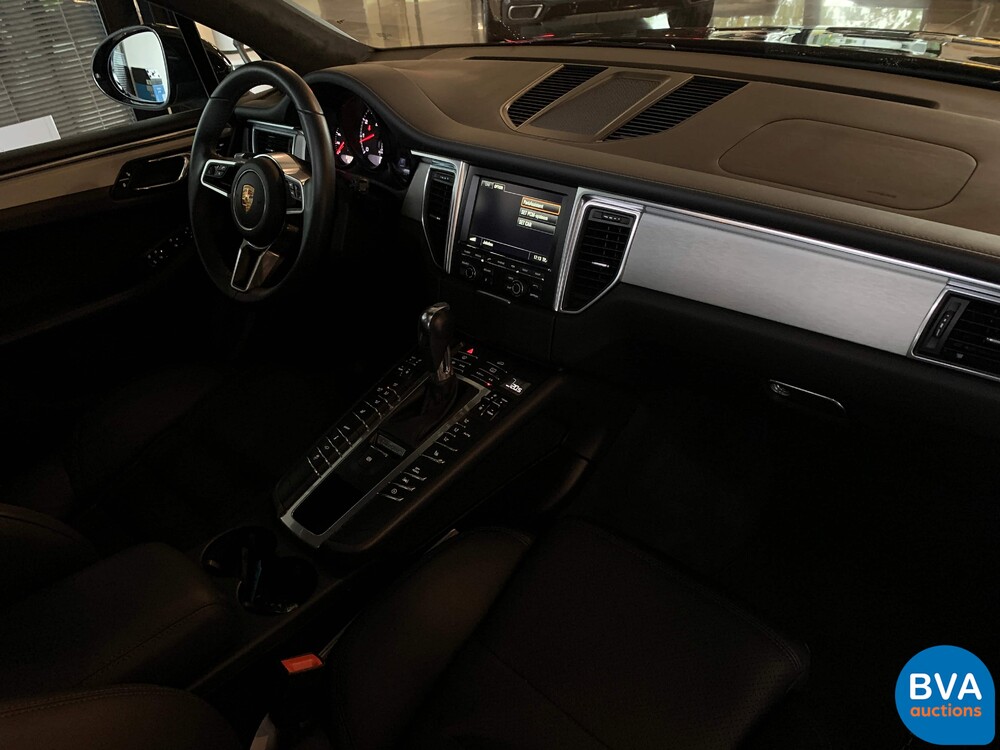 Porsche Macan Turbo TECHART 2016 400PS PDK GARANTIE.