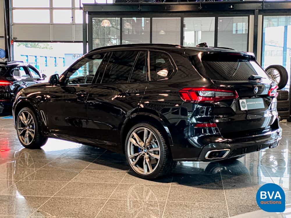 BMW X5 M50i High Executive 530pk 2020 M-Sport -Org. NL-, H-913-GG