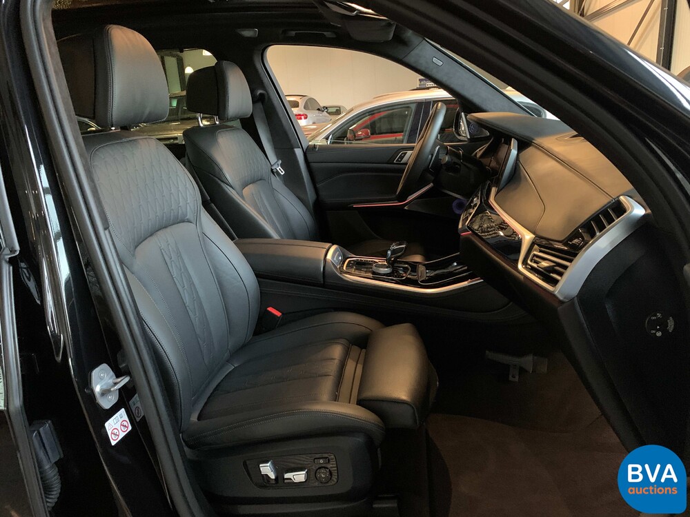 BMW X5 M50i High Executive 530pk 2020 M-Sport -Org. NL-, H-913-GG