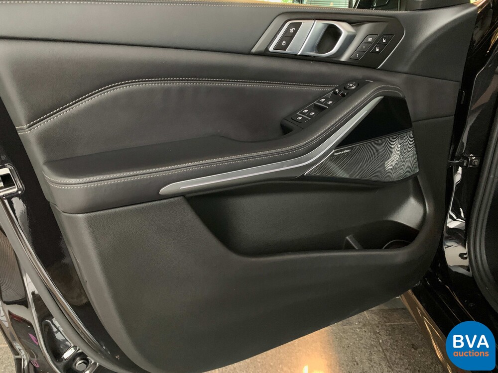 BMW X5 M50i High Executive 530pk 2020 M-Sport -Org. NL-, H-913-GG