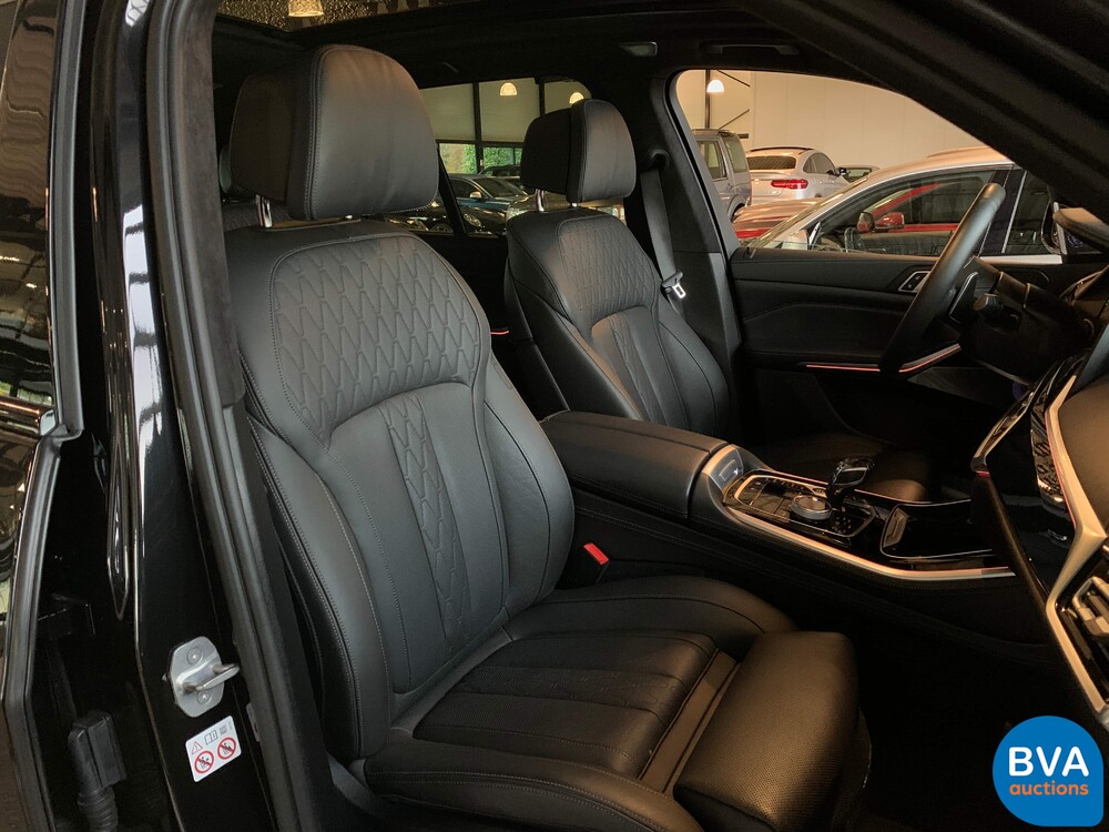 BMW X5 M50i High Executive 530pk 2020 M-Sport -Org. NL-, H-913-GG