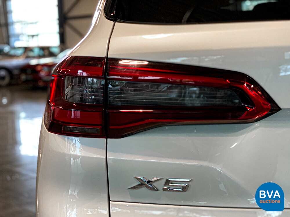 BMW X5 xDrive 40i High Executive Shadowline 340pk 2020, J-836-PZ
