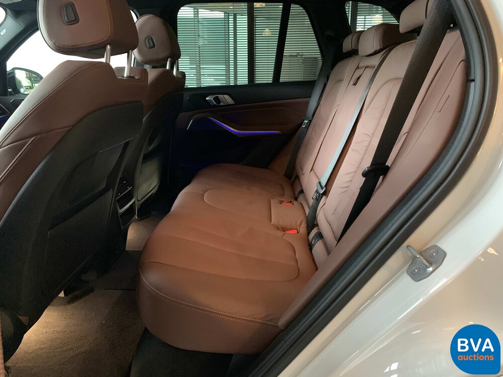 BMW X5 xDrive 40i High Executive Shadowline 340pk 2020, J-836-PZ