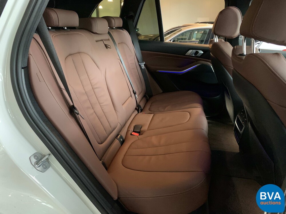 BMW X5 xDrive 40i High Executive Shadowline 340pk 2020, J-836-PZ
