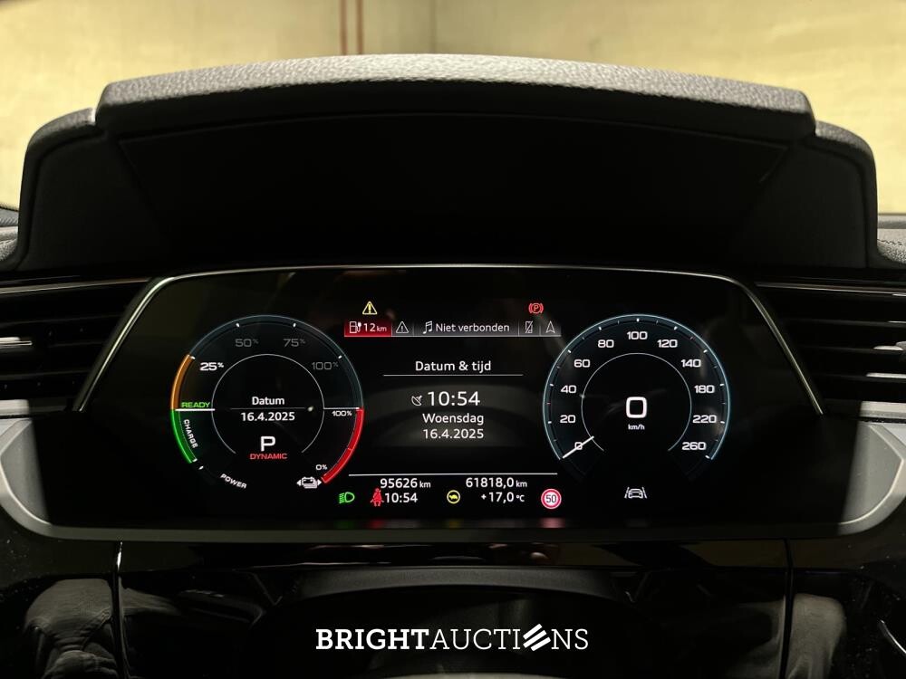 Audi e-tron 50 Quattro S Edition 71 kWh 313pk 2020, X-196-KV