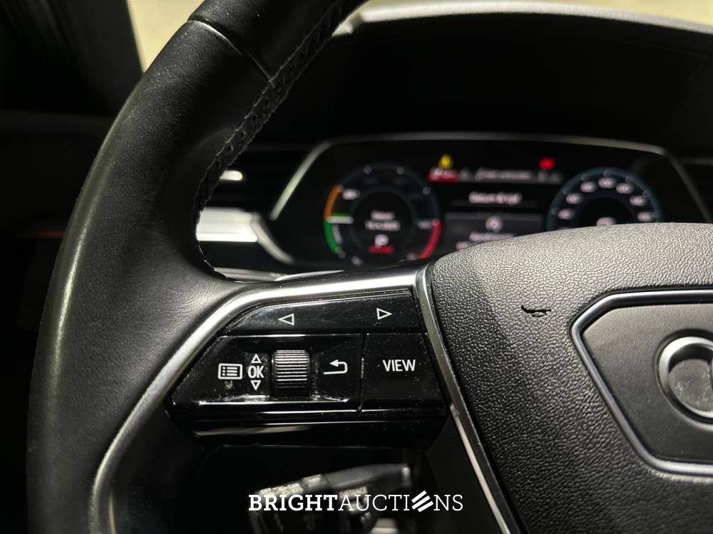 Audi e-tron 50 Quattro S Edition 71 kWh 313pk 2020, X-196-KV