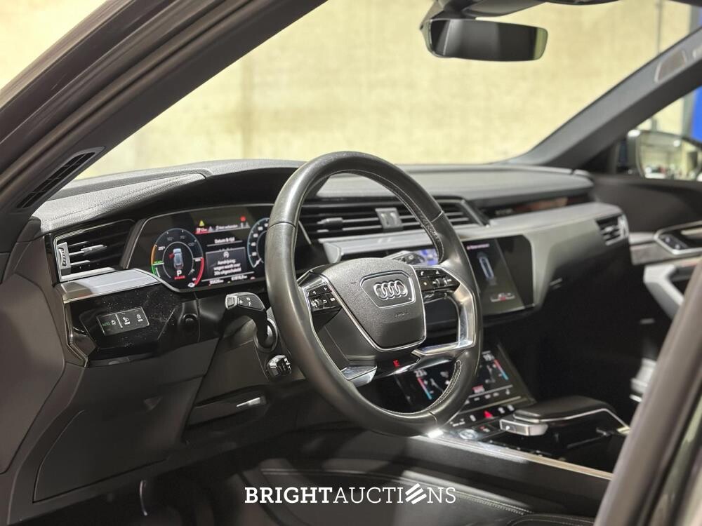Audi e-tron 50 Quattro S Edition 71 kWh 313pk 2020, X-196-KV
