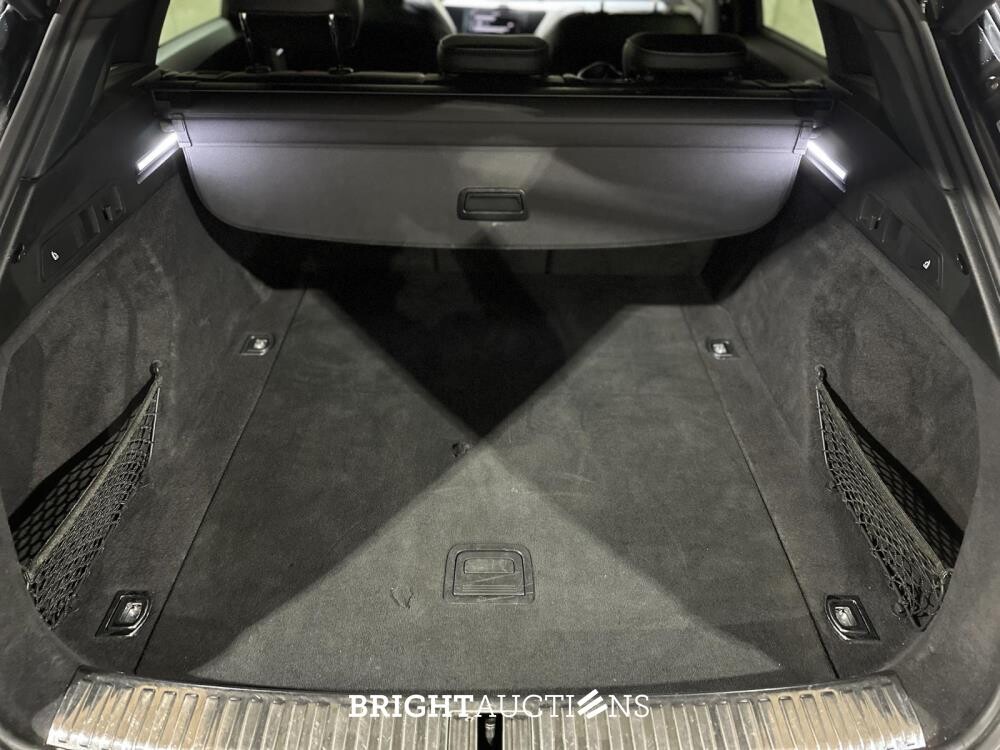 Audi e-tron 50 Quattro S Edition 71 kWh 313pk 2020, X-196-KV