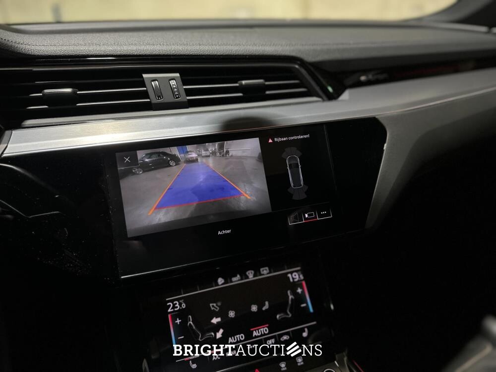 Audi e-tron 50 Quattro S Edition 71 kWh 313pk 2020, X-196-KV