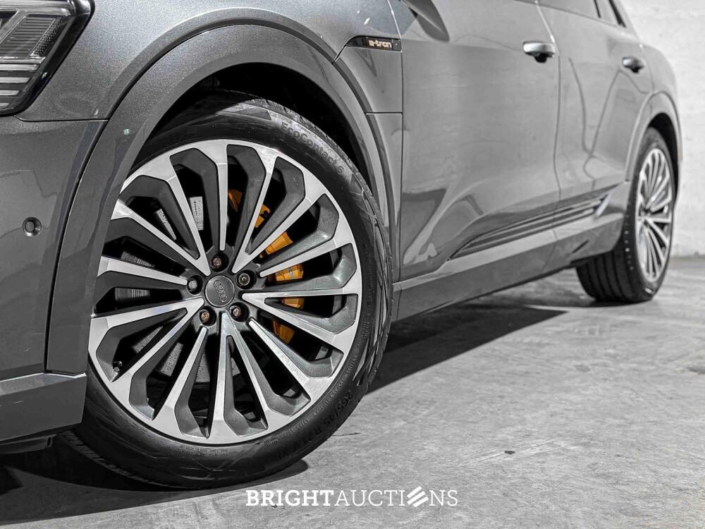 Audi e-tron 50 Quattro S Edition 71 kWh 313pk 2020, X-196-KV